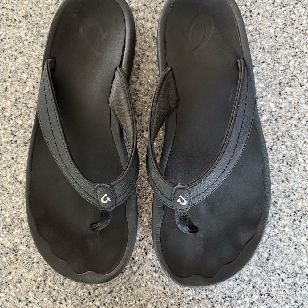 Olukai Ohana Women’s Black Thing Flip Flops